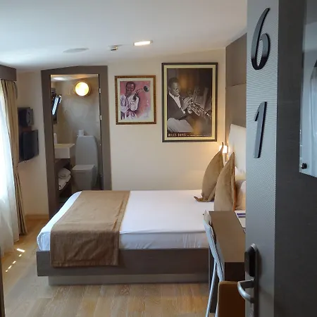 Jazz Nisantasi מלון 3*